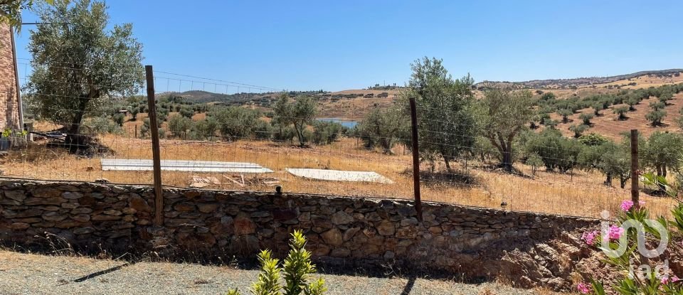Terrain à Amieira E Alqueva de 3 500 m²