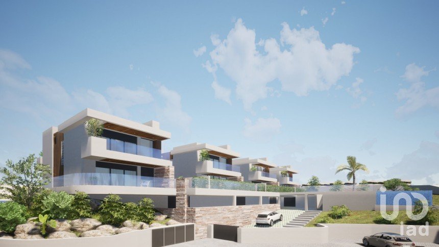 Maison T3 à Ericeira de 347 m²