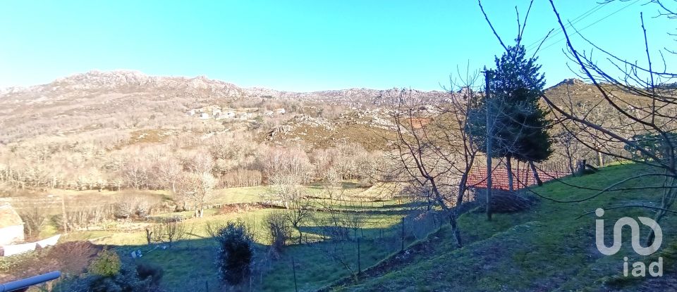 Casa de Campo T0 em Castro Laboreiro e Lamas de Mouro de 73 m²