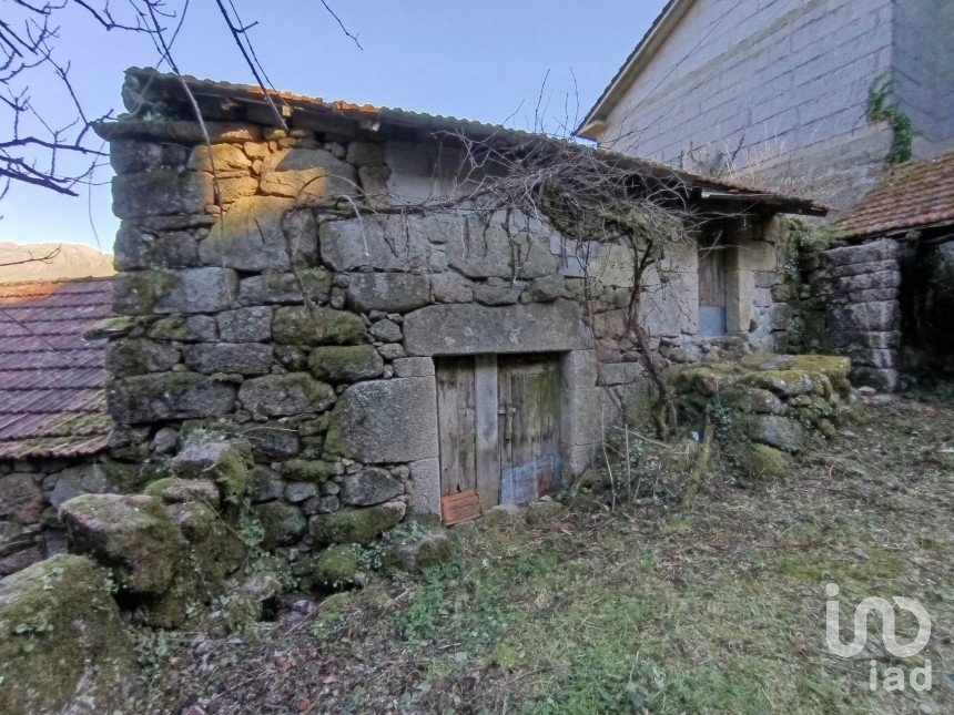 Casa de Campo T0 em Castro Laboreiro e Lamas de Mouro de 74 m²