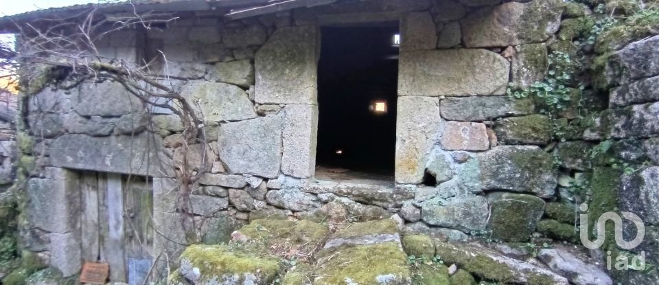 Casa de Campo T0 em Castro Laboreiro e Lamas de Mouro de 74 m²