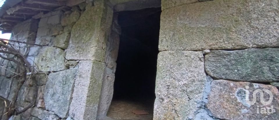 Casa de Campo T0 em Castro Laboreiro e Lamas de Mouro de 74 m²