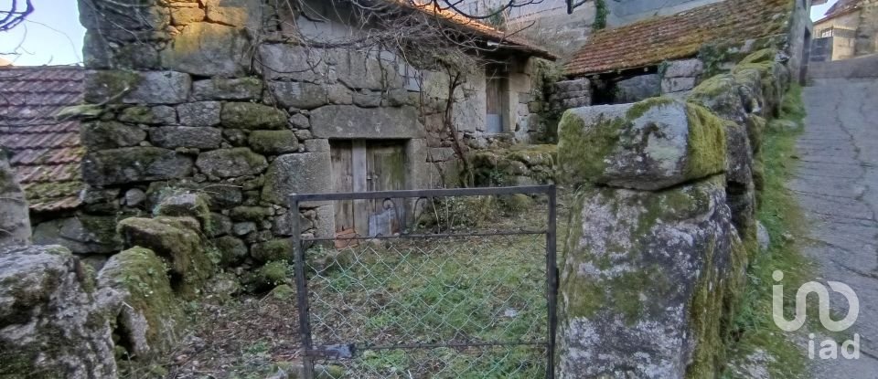 Casa de Campo T0 em Castro Laboreiro e Lamas de Mouro de 147 m²