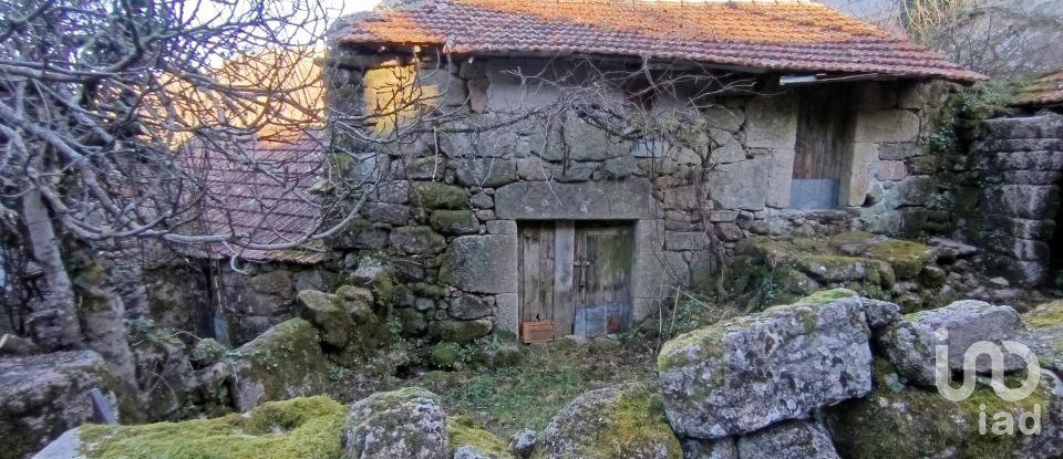 Casa de Campo T0 em Castro Laboreiro e Lamas de Mouro de 147 m²