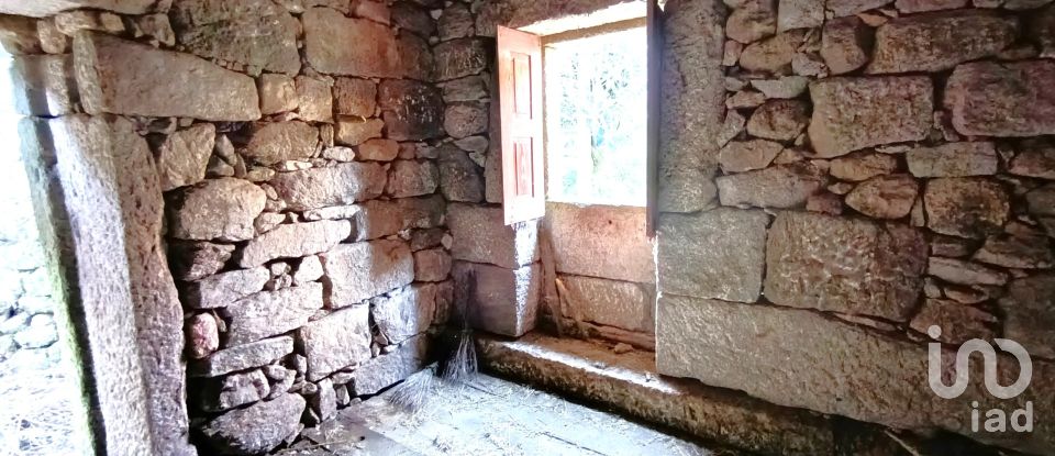 Casa de Campo T0 em Castro Laboreiro e Lamas de Mouro de 147 m²