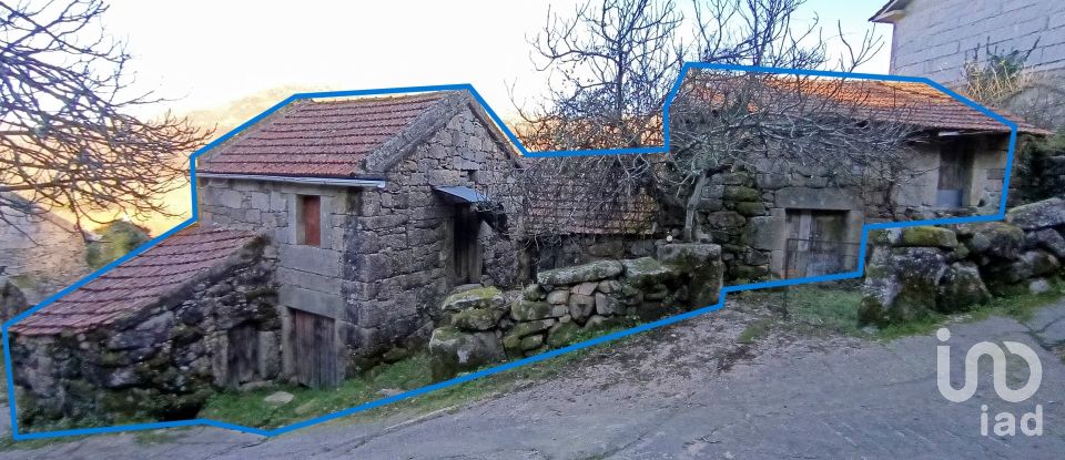 Casa de Campo T0 em Castro Laboreiro e Lamas de Mouro de 147 m²