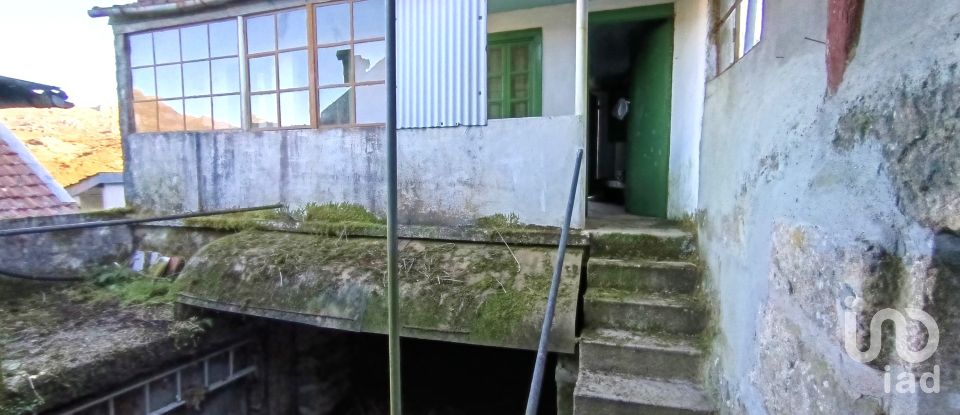 Casa de Campo T3 em Castro Laboreiro e Lamas de Mouro de 105 m²