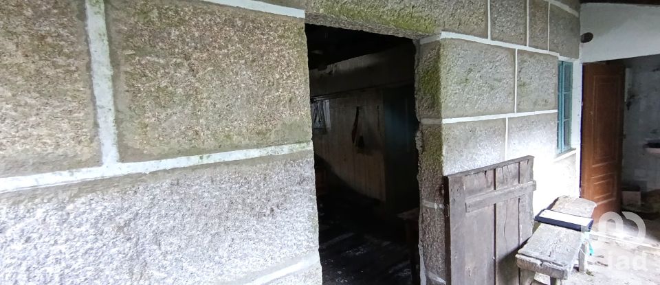 Casa de Campo T3 em Castro Laboreiro e Lamas de Mouro de 105 m²