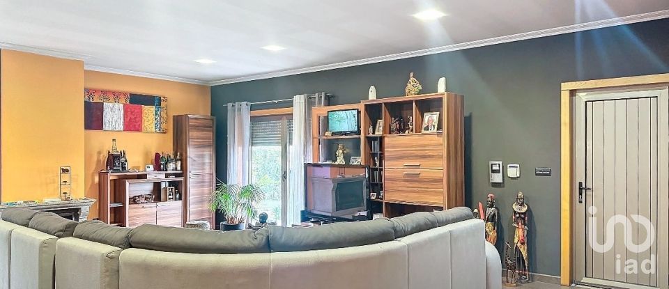 House T4 in Vale de Anta of 450 m²