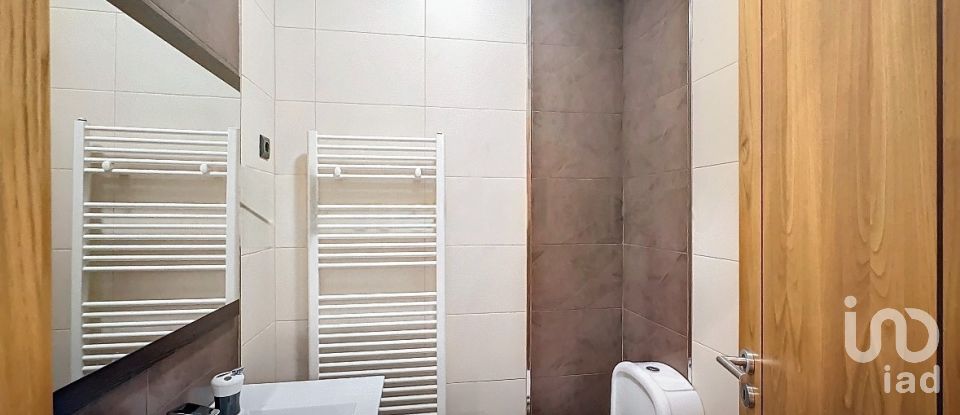 House T4 in Vale de Anta of 450 m²