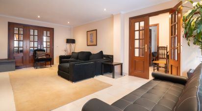 House T5 in Montijo e Afonsoeiro of 238 m²