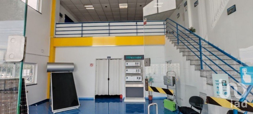 Pavillon T0 à Pinhal Novo de 280 m²