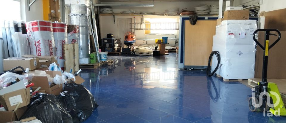 Pavillon T0 à Pinhal Novo de 280 m²