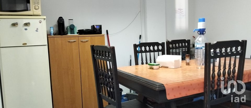 Pavillon T0 à Pinhal Novo de 280 m²