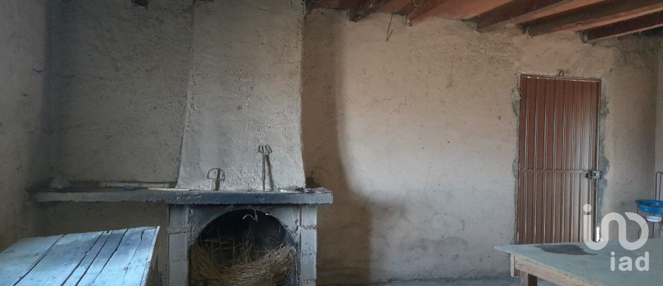 Terreno rústico em Três Povos de 18 090 m²