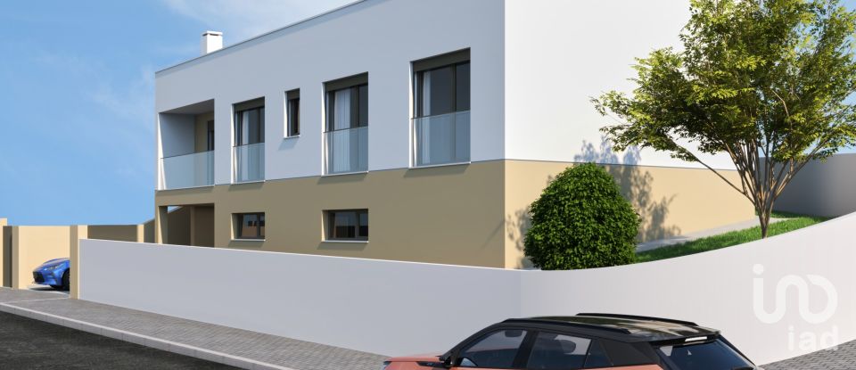 Casa T3 em Silveira de 289 m²