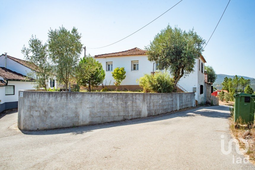 Moradia T3 em São Martinho da Cortiça de 127 m²