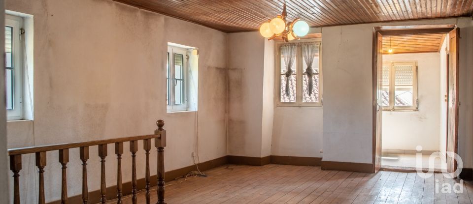 Moradia T3 em São Martinho da Cortiça de 127 m²