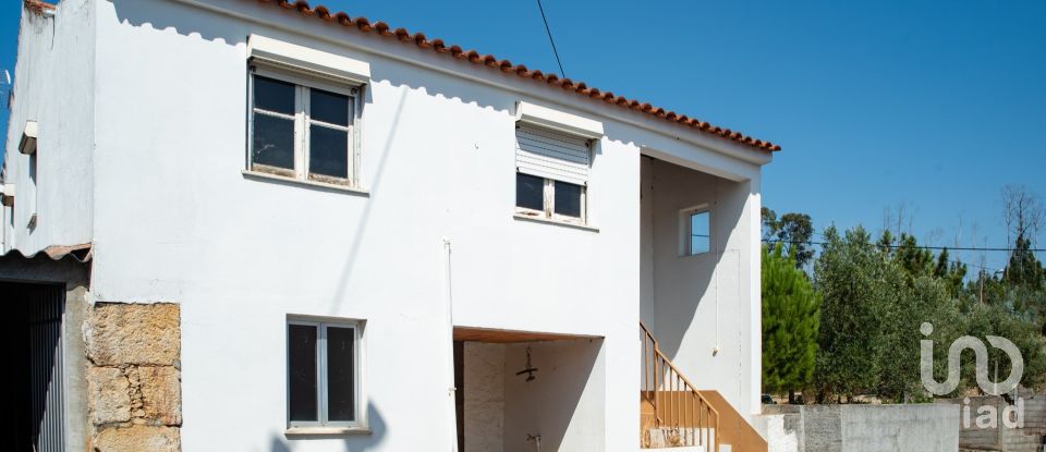 Moradia T3 em São Martinho da Cortiça de 127 m²