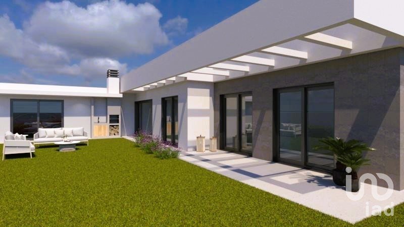 Maison T4 à Azeitão (São Lourenço e São Simão) de 260 m²