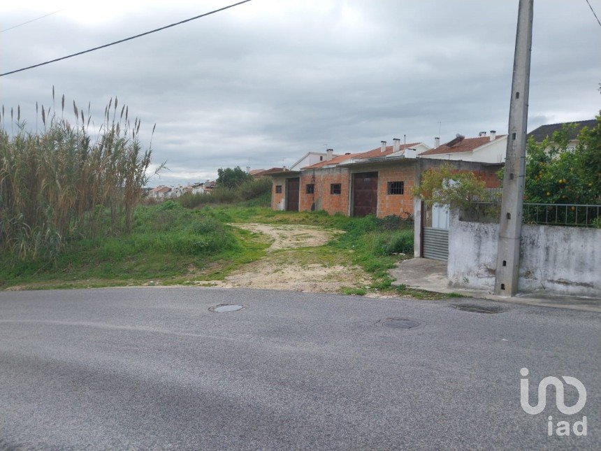 Parking in Santarém (Marvila), Santa Iria Da Ribeira De Santarém, Santarém (São Salvador) E Santarém (São Nicolau) of 300 m²