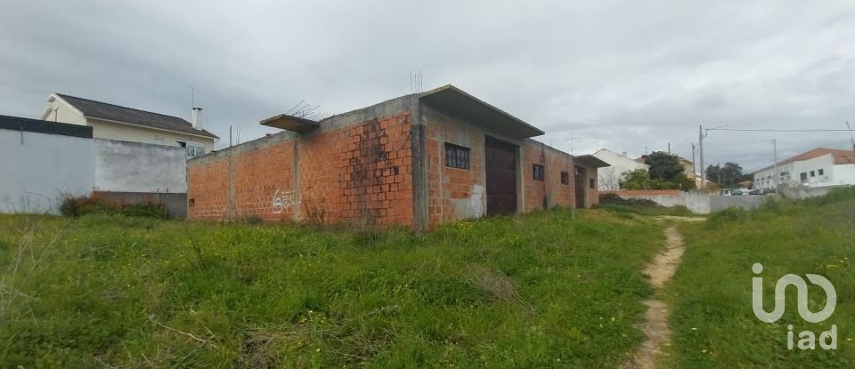 Parking in Santarém (Marvila), Santa Iria Da Ribeira De Santarém, Santarém (São Salvador) E Santarém (São Nicolau) of 300 m²