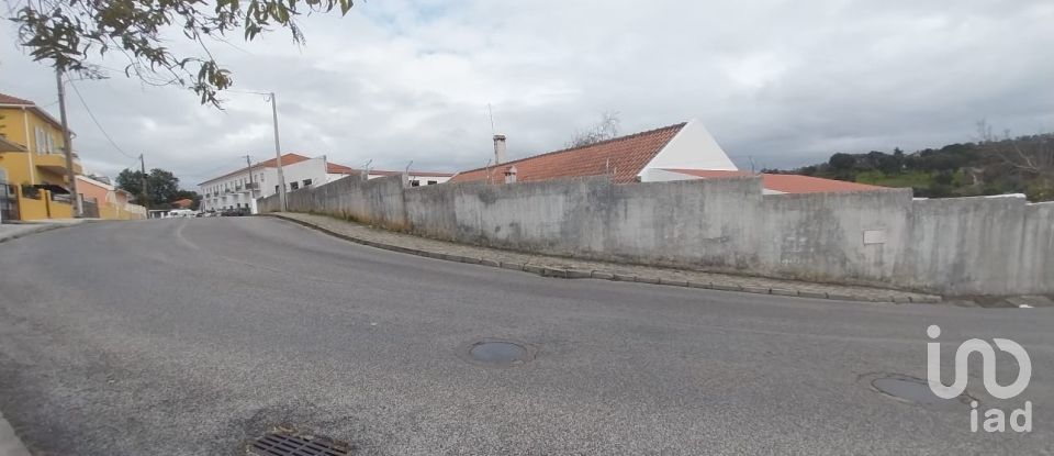 Parking in Santarém (Marvila), Santa Iria Da Ribeira De Santarém, Santarém (São Salvador) E Santarém (São Nicolau) of 300 m²