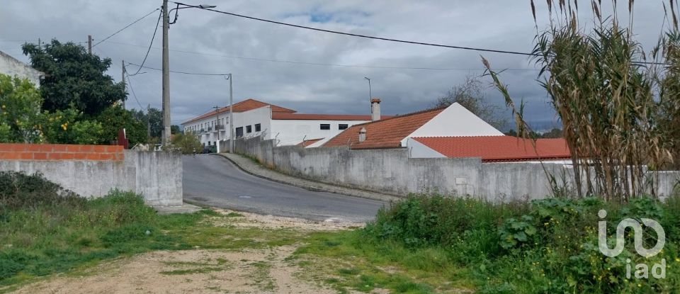 Parking in Santarém (Marvila), Santa Iria Da Ribeira De Santarém, Santarém (São Salvador) E Santarém (São Nicolau) of 300 m²