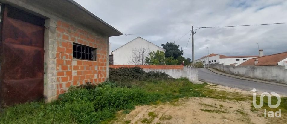 Parking in Santarém (Marvila), Santa Iria Da Ribeira De Santarém, Santarém (São Salvador) E Santarém (São Nicolau) of 300 m²