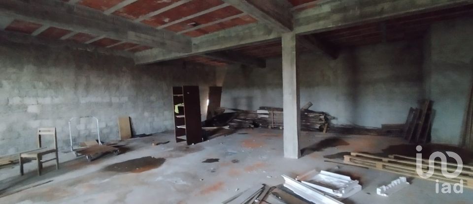 Parking in Santarém (Marvila), Santa Iria Da Ribeira De Santarém, Santarém (São Salvador) E Santarém (São Nicolau) of 300 m²