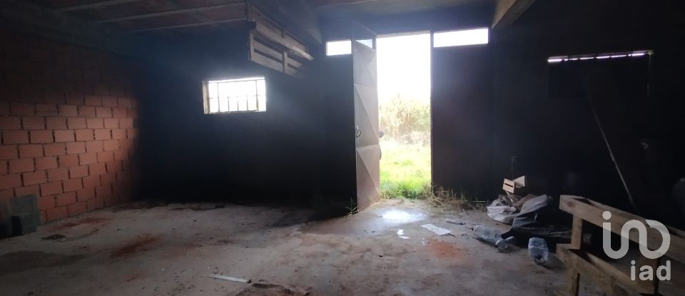 Parking in Santarém (Marvila), Santa Iria Da Ribeira De Santarém, Santarém (São Salvador) E Santarém (São Nicolau) of 300 m²