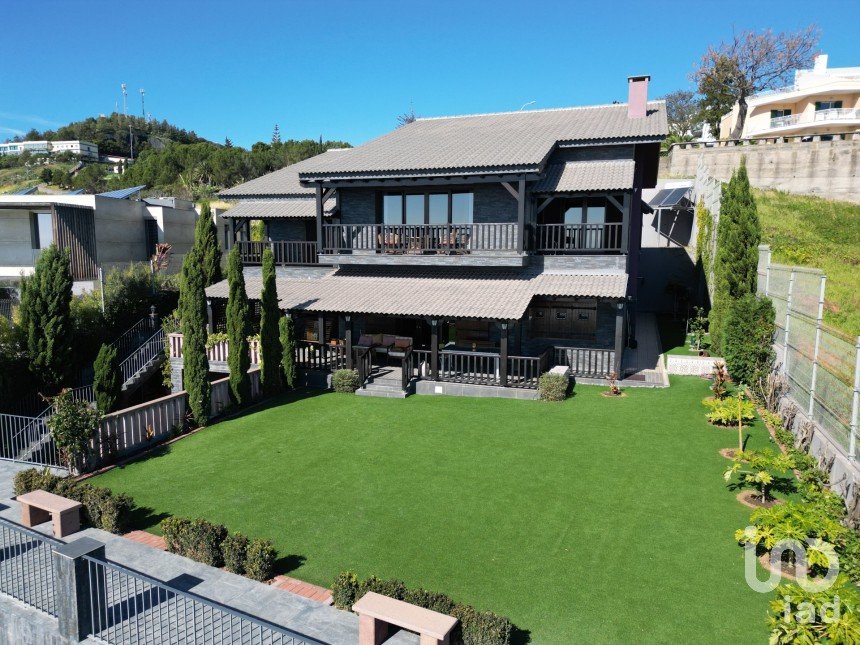 House T4 in São Martinho of 446 m²