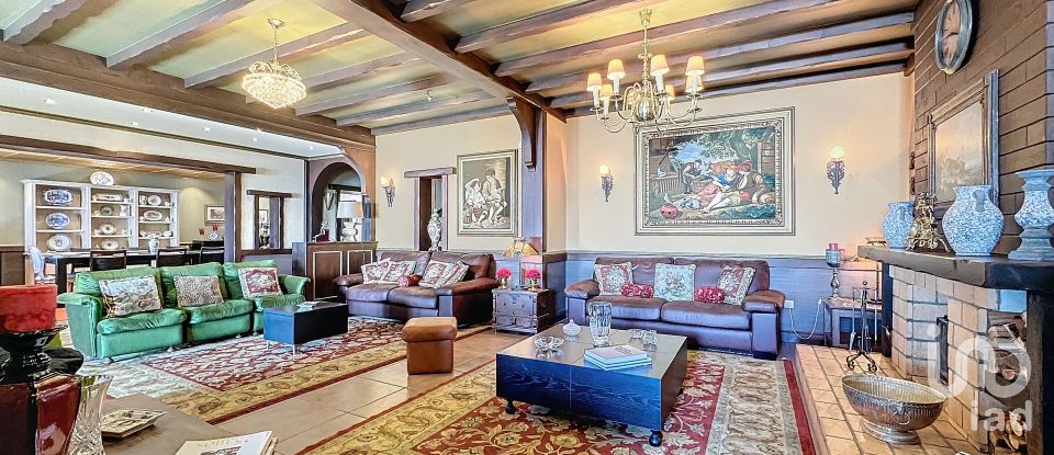 House T4 in São Martinho of 446 m²