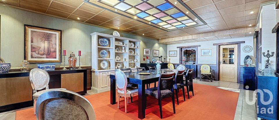 House T4 in São Martinho of 446 m²