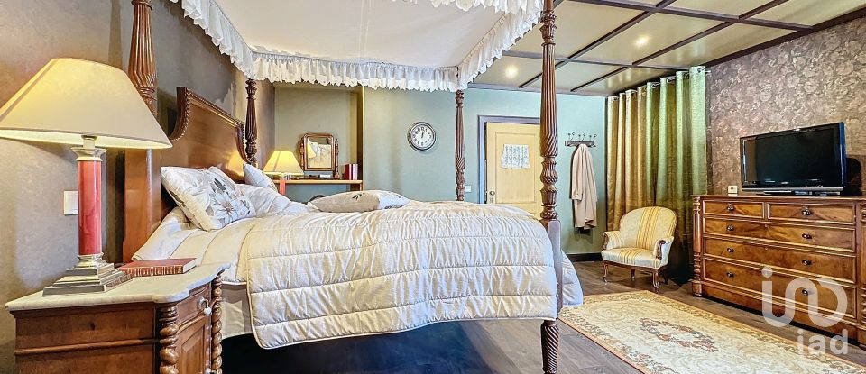 House T4 in São Martinho of 446 m²