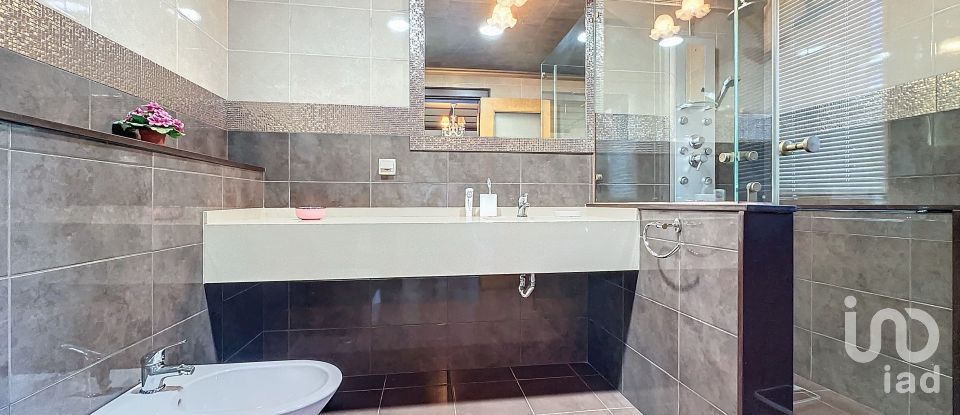 House T4 in São Martinho of 446 m²