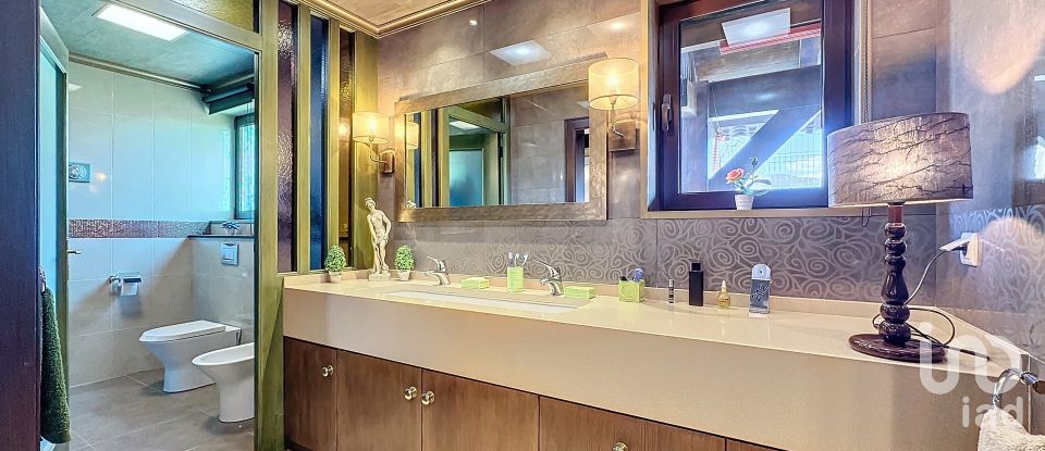 House T4 in São Martinho of 446 m²