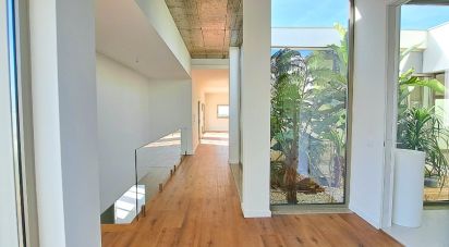 Maison T3 à Atouguia da Baleia de 262 m²