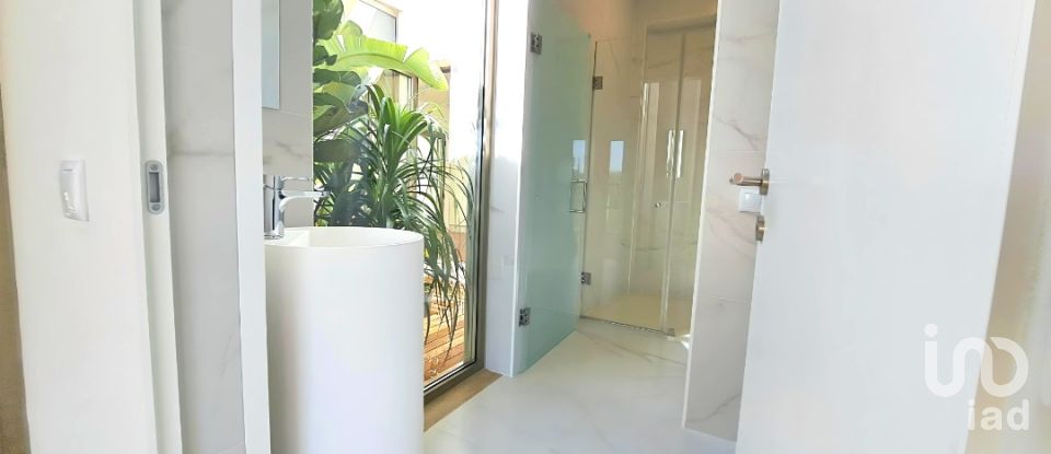 Moradia T3 em Atouguia da Baleia de 262 m²