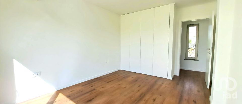 Moradia T3 em Atouguia da Baleia de 262 m²