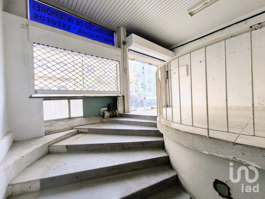 Boutique/Local commercial à São Domingos De Benfica de 237 m²