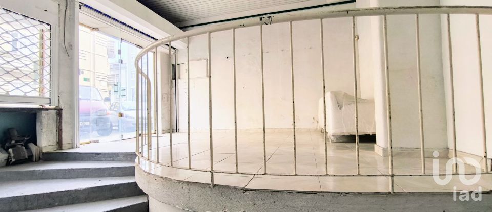 Boutique/Local commercial à São Domingos De Benfica de 237 m²