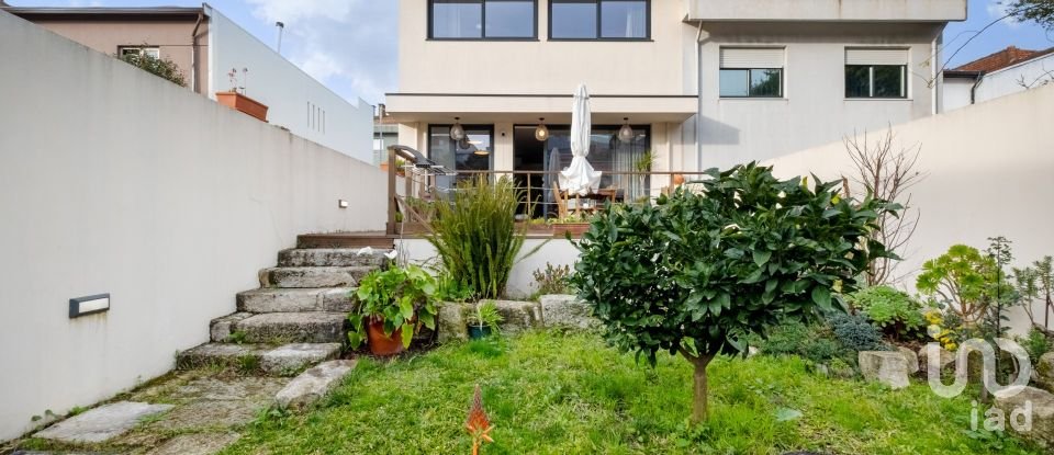 House T7 in Paranhos of 314 m²