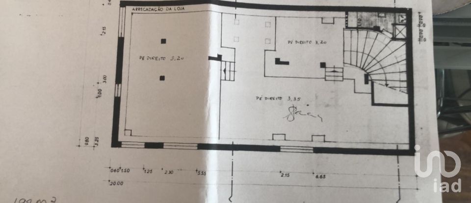 Boutique/Local commercial à São Domingos De Benfica de 237 m²
