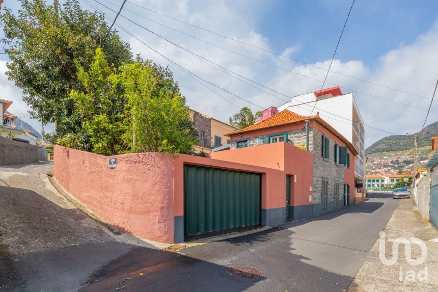 Moradia T4 em Machico de 207 m²