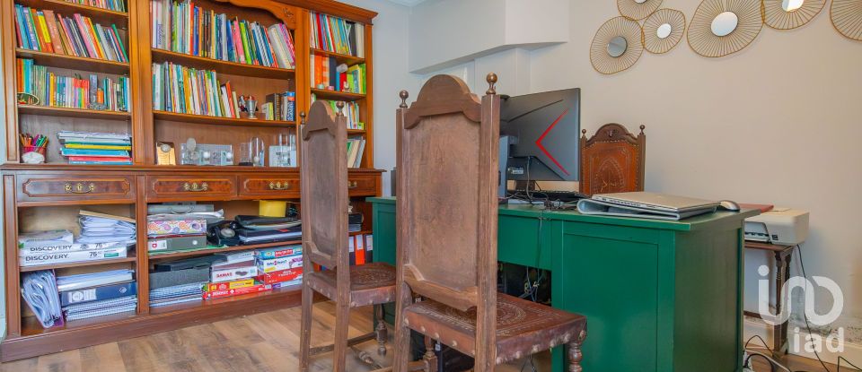 Moradia T4 em Machico de 207 m²