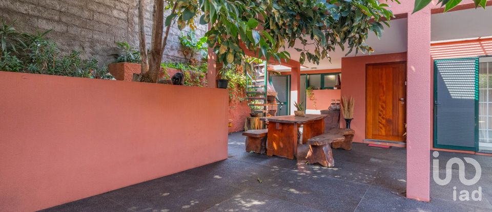 Moradia T4 em Machico de 207 m²