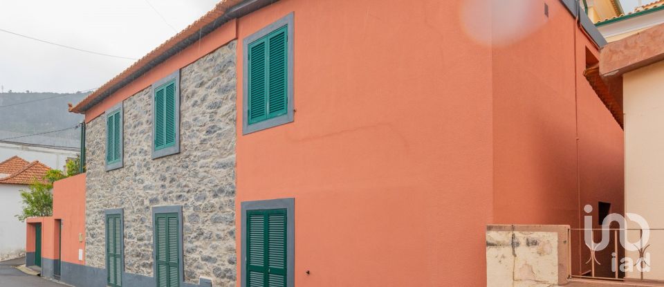 Moradia T4 em Machico de 207 m²