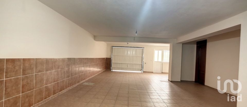 Moradia T3 em Branca de 270 m²