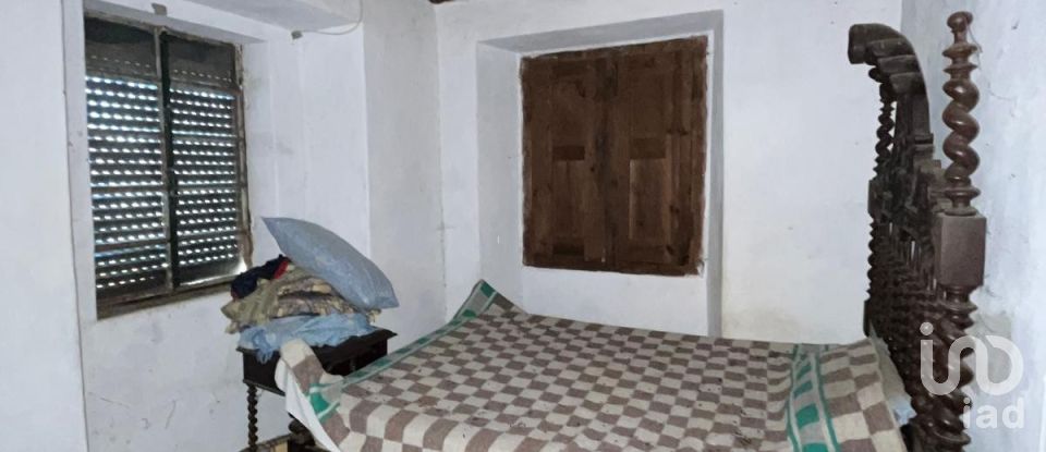 House T3 in Sobreira Formosa e Alvito da Beira of 90 m²